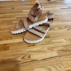 Women's SOREL Roaming Platform Tan/White Sandals